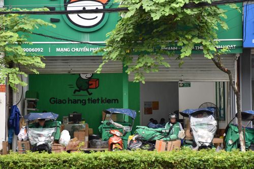 Kiểm soát hàng hóa trên sàn thương mại điện tử