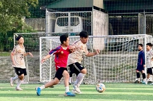 Câu lạc bộ bóng đá Bùi Thị Xuân tổ chức giải bóng đá giao lưu cho hơn 50 cầu thủ nhí