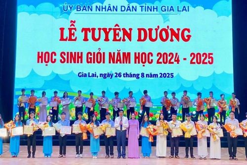 Tổng kết năm học 2024-2025 và tuyên dương học sinh có thành tích xuất sắc