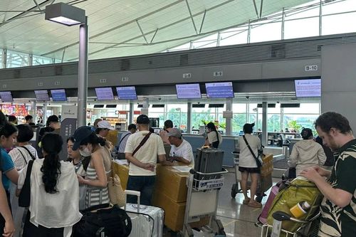 Sân bay Tân Sơn Nhất bị lỗi hệ thống thủ tục xuất cảnh