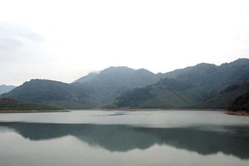 17h 00' ngày 26/8, xả tràn hồ Thanh Lanh