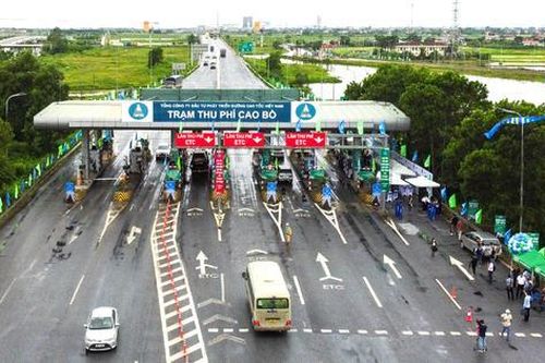 Kỳ vọng bớt ùn tắc tại trạm thu phí nhờ chế tài mới