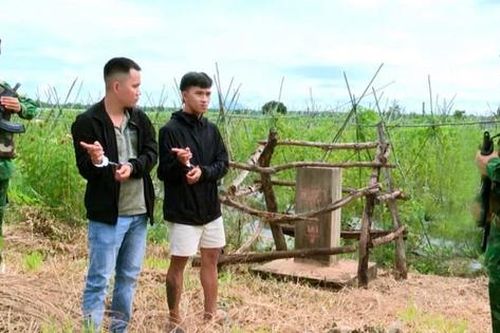 Bắt giữ 2 đối tượng tổ chức đưa người xuất, nhập cảnh trái phép qua biên giới Tây Ninh