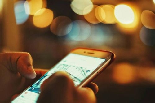 Nhật Bản: Đề xuất chỉ sử dụng smartphone 2 tiếng mỗi ngày