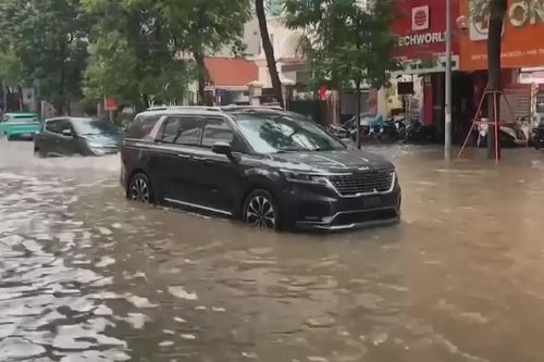 Hà Nội khẩn trương khắc phục ngập úng nội đô