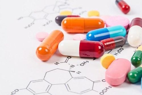 Bức tranh ngành dược quý 2/2025: Sắc xanh bao phủ nhóm sản xuất, 'ông lớn' Dược Việt Nam bất ngờ giảm lãi 43%