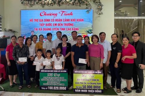 Bảo hiểm Nhân thọ Chubb Life Cao Bằng trao kinh phí hỗ trợ làm nhà cho gia đình hoàn cảnh khó khăn