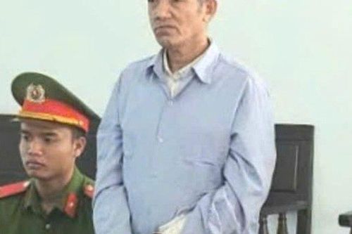 Vụ 'yêu râu xanh' giở trò đồi bại với bé gái gần 3 tuổi: Mẹ chết lặng khi phát hiện con gái bị hàng xóm xâm hại
