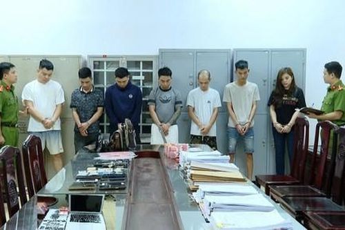 Bắt giữ nhóm đối tượng hoạt động 'tín dụng đen' trên không gian mạng