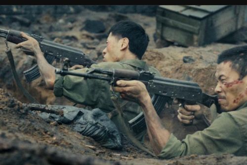 Giải mã sức hút của Mưa đỏ - phim chiến tranh Việt gây sốt với doanh thu trăm tỷ