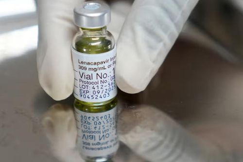 EU cấp phép lưu hành thuốc tiêm phòng HIV