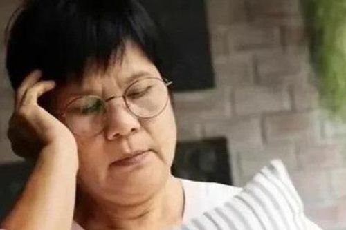 Lương hưu hơn 3 triệu, làm thuê đến nhập viện để trả nợ giúp con: Lời thức tỉnh từ cụ bà U70