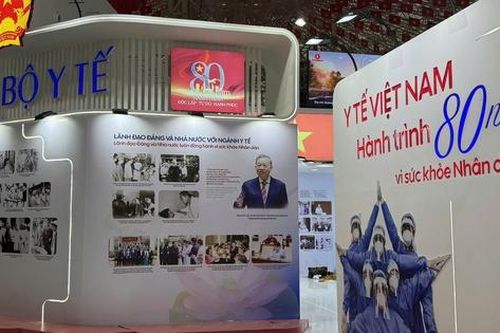 Trưng bày nhiều công nghệ hiện đại chuyên ngành răng hàm mặt tại Triển lãm thành tựu Y tế Việt Nam