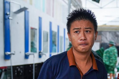 Khi kế sinh nhai bị bão cuốn đi