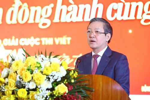 8 thập kỷ nông dân đồng hành cùng đất nước