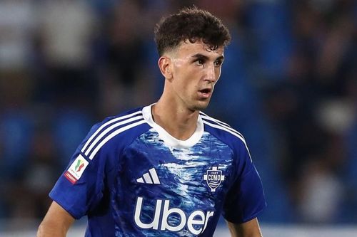 Trung vệ 20 tuổi gây sốt ngay trận đầu tại Serie A