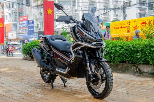 Cận cảnh Zontes 368G - xe tay ga Trung Quốc giá 138 triệu đồng