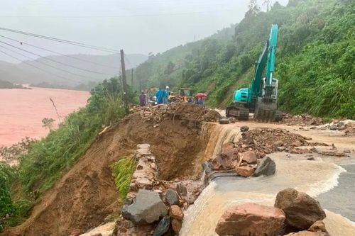 Mưa tiếp diễn sau bão số 5, nguy cơ gia tăng thiệt hại