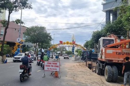 Dự án trục đường chính trung tâm Nha Trang chậm tiến độ khiến người dân bức xúc