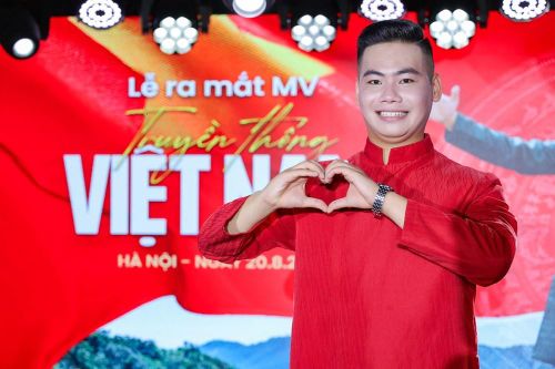 Ca sĩ trẻ Dương Minh Quý đưa 'Hịch tướng sĩ' vào MV đầu tay