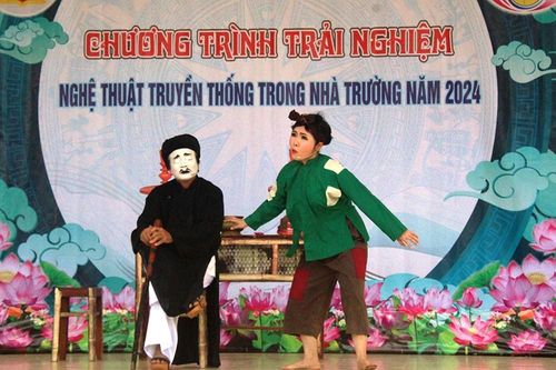 Bộ Chính trị yêu cầu phát triển giáo dục trên nền tảng văn hóa, giá trị truyền thống dân tộc
