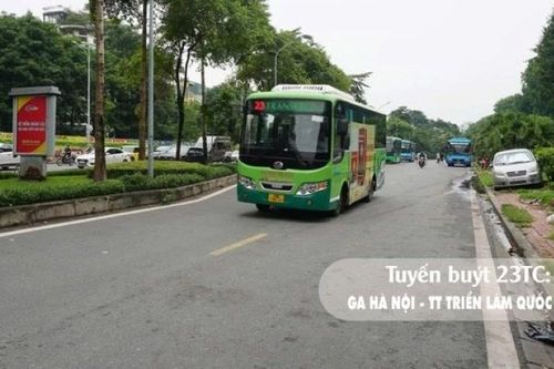 Tăng cường 11 tuyến buýt phục vụ người dân tham quan Trung tâm Hội chợ triển lãm quốc gia
