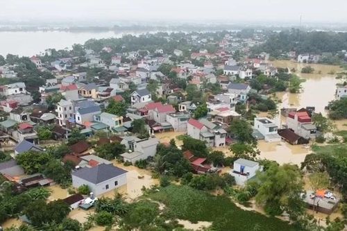Hàng nghìn ngôi nhà tại phường Hàm Rồng chìm trong nước lũ