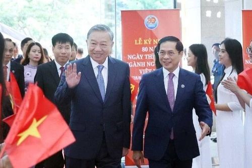 Chặng đường 80 năm vẻ vang của nền ngoại giao Việt Nam vì sự nghiệp đấu tranh, bảo vệ và xây dựng đất nước