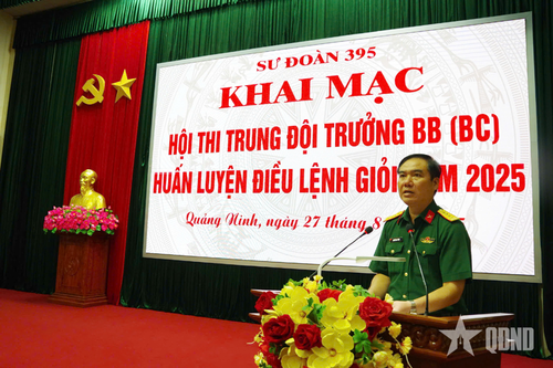 Sư đoàn 395: Trung đội trưởng bộ binh 'đua tài' huấn luyện điều lệnh giỏi