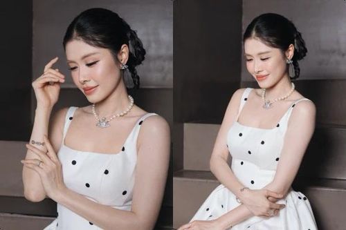 Vợ Đăng Khôi khoe nhan sắc mẹ 3 con với váy chấm bi