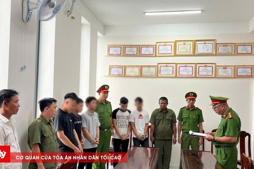 Khởi tố, bắt giam 5 thanh niên dùng hung khí đánh nhau