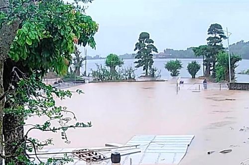 Mực nước dâng cao, Hà Nội phát lệnh báo động lũ trên hai sông