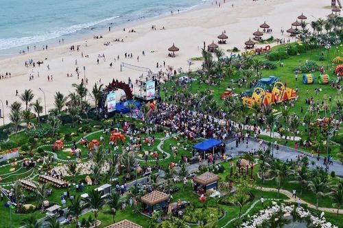 CaraWorld Cam Ranh: Đêm nhạc 'Tôi yêu Việt Nam' vang vọng tình yêu Tổ quốc