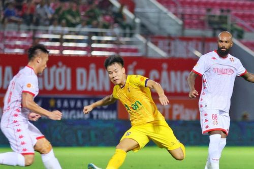 Sông Lam Nghệ An nhận thất bại trên sân Lạch Tray tại vòng 3 V.League