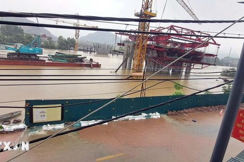 Hà Nội mưa to làm mực nước sông Nhuệ, sông Đáy lên mức báo động 1
