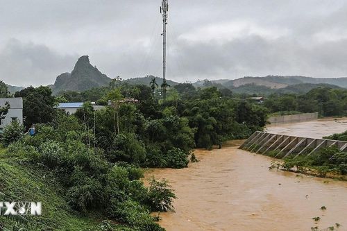 Lũ dâng nhanh, Hà Nội sơ tán đảm bảo an toàn cho người dân