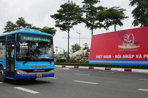 Tăng cường thêm nhiều tuyến buýt kết nối đến Trung tâm triển lãm Quốc gia