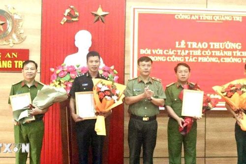 Biểu dương, khen thưởng các đơn vị phá nhanh nhiều vụ án nghiêm trọng