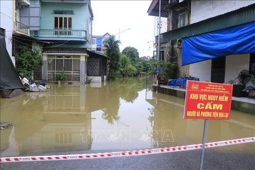 Nước sông Hồng rút chậm, nhiều hộ dân ở Lào Cai bị ảnh hưởng