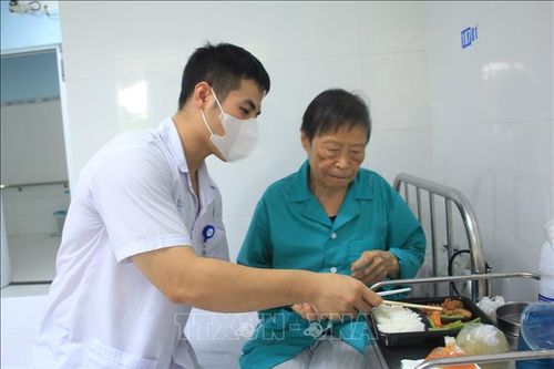 Ấm lòng những suất cơm nghĩa tình
