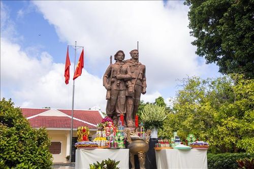 Viết tiếp hành trình người chiến sĩ giao bưu