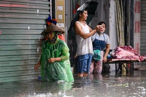 Thủ tướng chỉ đạo khẩn trương khắc phục hậu quả bão số 5, bảo đảm đời sống nhân dân