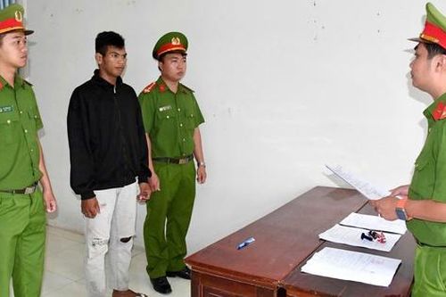 Khởi tố nhóm thanh thiếu niên mang theo hung khí rượt đuổi nhau