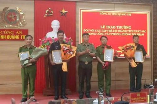 Khen thưởng thành tích xuất sắc của các đơn vị phá án tại Quảng Trị