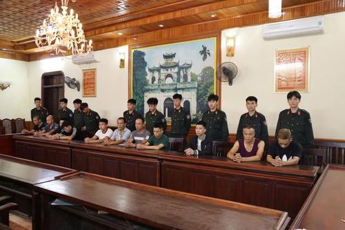 Triệt phá sới bạc tổ chức như 'boong ke' trong trang trại