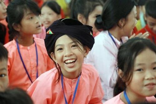 Nâng cao ý thức giữ gìn bản sắc văn hóa cho học sinh dân tộc thiểu số