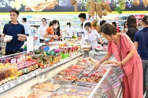 Thủ tướng yêu cầu ổn định nguồn cung hàng hóa thiết yếu sau bão