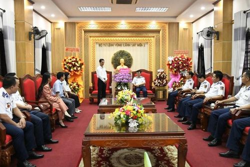 Thành ủy Đà Nẵng chúc mừng Ngày truyền thống Lực lượng Cảnh sát biển Việt Nam