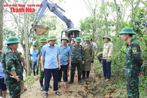 Chủ tịch UBND tỉnh Đỗ Minh Tuấn kiểm tra, chỉ đạo khắc phục sự cố đê tại xã Triệu Sơn