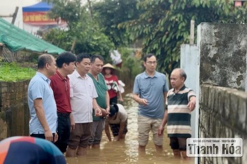 Giám sát công tác phòng, chống dịch bệnh tại các xã bị ngập lụt do mưa bão